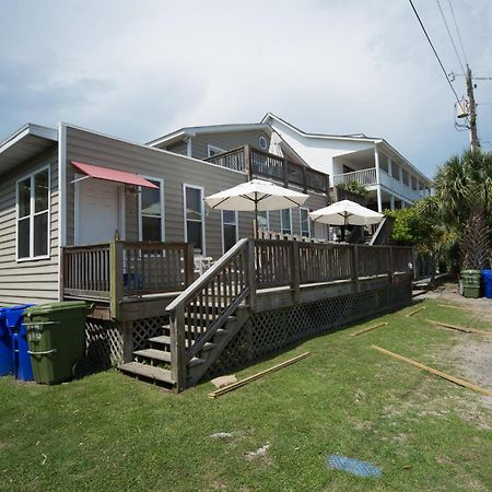 Salty Shack Unit C - Salty Shack - Dog Friendly Home - Across From The Beach - Central Location! Folly Beach Kamer foto