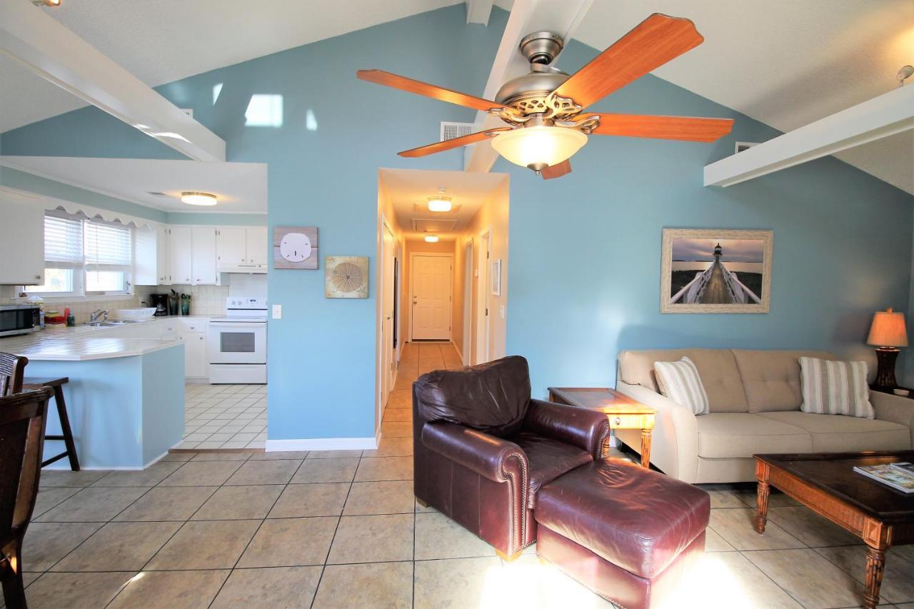 Salty Shack Unit C - Salty Shack - Dog Friendly Home - Across From The Beach - Central Location! Folly Beach Buitenkant foto