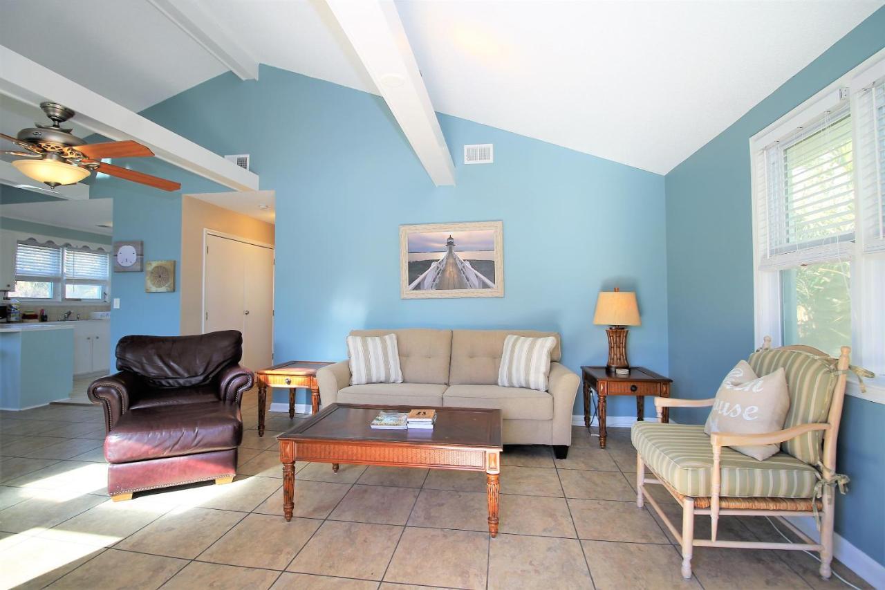 Salty Shack Unit C - Salty Shack - Dog Friendly Home - Across From The Beach - Central Location! Folly Beach Buitenkant foto